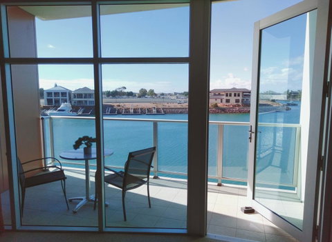Wallaroo Marina Executive Apartments - Northern Rivers Accommodation 1