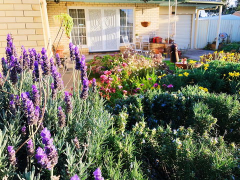 Beautiful Garden House - Northern Rivers Accommodation 9