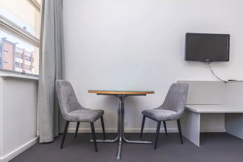 Hi 5 Glenelg Studio Apartment - Northern Rivers Accommodation 4
