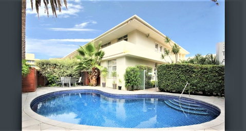 Hi 5 Glenelg Studio Apartment - Northern Rivers Accommodation 0