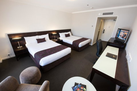 Hotel Grand Chancellor Adelaide - Northern Rivers Accommodation 1