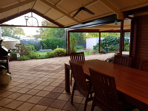 Frog Song At Willunga - Northern Rivers Accommodation 13