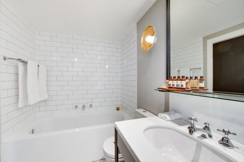 Mayfair Hotel - Northern Rivers Accommodation 1