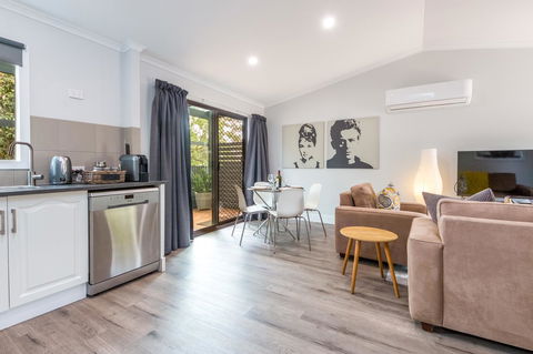 McLaren Vale Getaway - Northern Rivers Accommodation 16