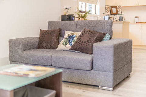 Tanunda\'s Magpie House - Northern Rivers Accommodation 0