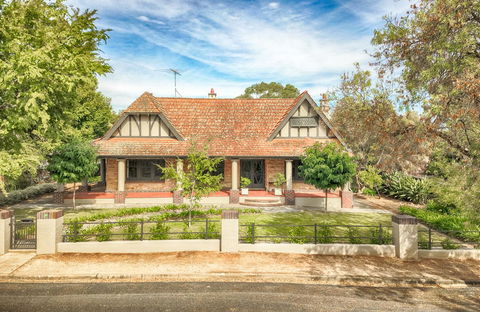 The Tudor House - Northern Rivers Accommodation 0