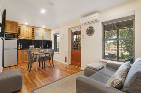 Stonewell Cottages And Vineyards - Northern Rivers Accommodation 26