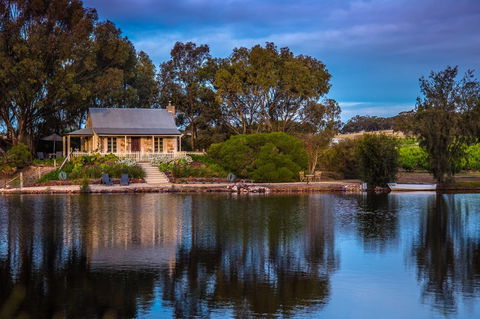 Stonewell Cottages And Vineyards - Northern Rivers Accommodation 0