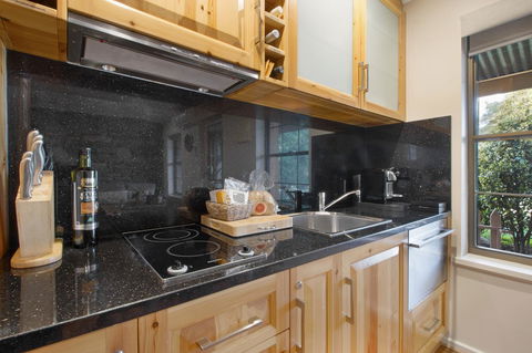 Stonewell Cottages And Vineyards - Northern Rivers Accommodation 22