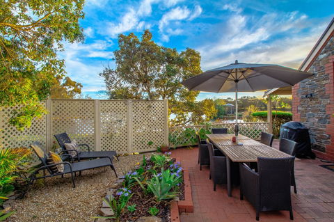 Stonewell Cottages And Vineyards - Northern Rivers Accommodation 7
