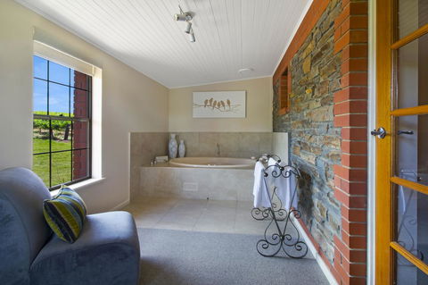 Stonewell Cottages And Vineyards - Northern Rivers Accommodation 29