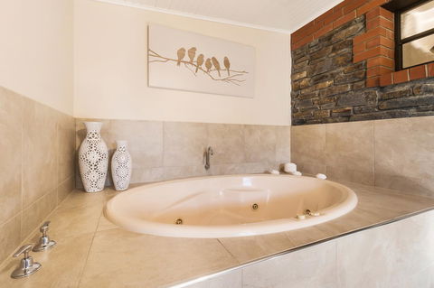 Stonewell Cottages And Vineyards - Northern Rivers Accommodation 35