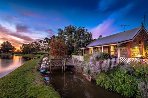Stonewell Cottages And Vineyards - Northern Rivers Accommodation 39