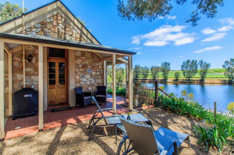 Stonewell Cottages And Vineyards - Northern Rivers Accommodation 2
