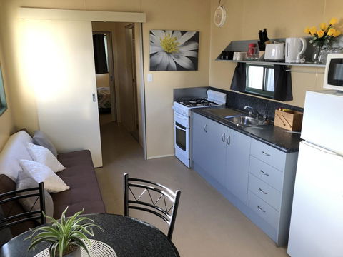 Rocks Retreat Cabin - Dolphin - Northern Rivers Accommodation 6