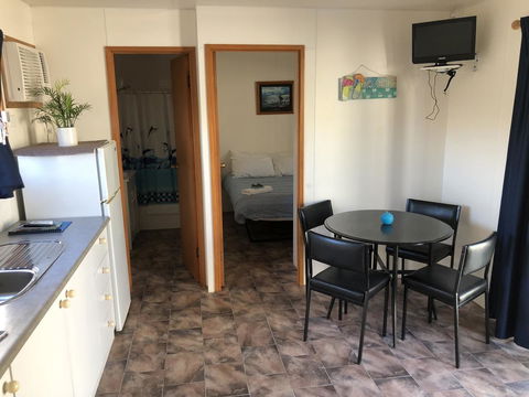 Rocks Retreat Cabin - Dolphin - Northern Rivers Accommodation 4