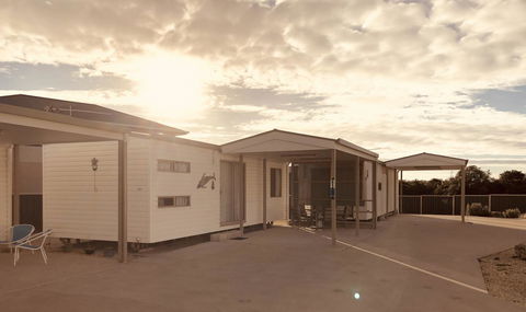 Rocks Retreat Cabin - Dolphin - Northern Rivers Accommodation 2