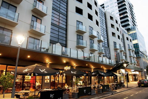 Mantra Hindmarsh Square - Northern Rivers Accommodation 3