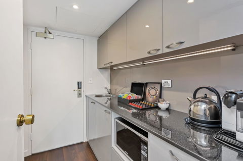 Stamford Plaza Adelaide - Northern Rivers Accommodation 41