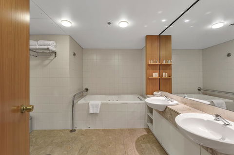 Stamford Plaza Adelaide - Northern Rivers Accommodation 29