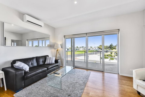 Aloha Waterfront Properties - Northern Rivers Accommodation 26