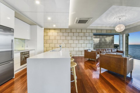 Aloha Waterfront Properties - Northern Rivers Accommodation 22