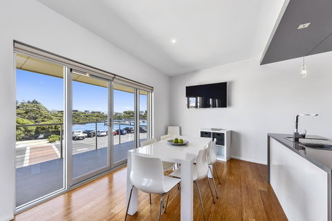 Aloha Waterfront Properties - Northern Rivers Accommodation 20