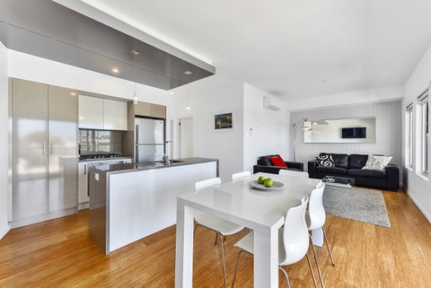 Aloha Waterfront Properties - Northern Rivers Accommodation 18