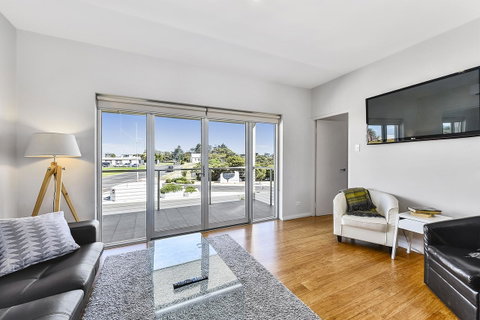 Aloha Waterfront Properties - Northern Rivers Accommodation 29