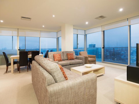 Oaks Glenelg Liberty Suites - Northern Rivers Accommodation 18