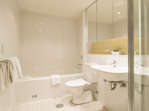Oaks Glenelg Liberty Suites - Northern Rivers Accommodation 26