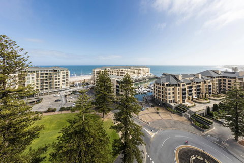 Oaks Glenelg Liberty Suites - Northern Rivers Accommodation 17