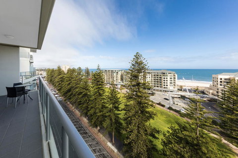 Oaks Glenelg Liberty Suites - Northern Rivers Accommodation 13