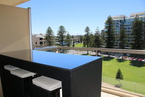 Beachside Luxury Getaway In Glenelg - Northern Rivers Accommodation 15