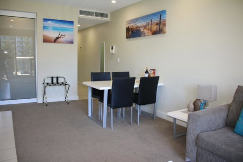 Beachside Luxury Getaway In Glenelg - Northern Rivers Accommodation 5