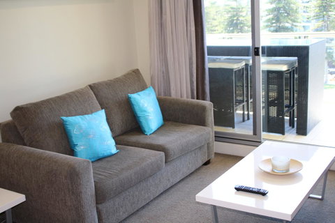 Beachside Luxury Getaway In Glenelg - Northern Rivers Accommodation 8
