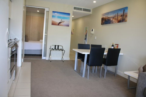 Beachside Luxury Getaway In Glenelg - Northern Rivers Accommodation 4