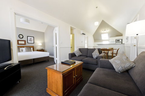 Majestic Old Lion Apartments - Northern Rivers Accommodation 5