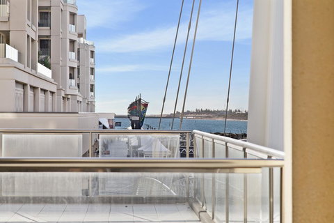 Glenelg Seaside Apartment - Northern Rivers Accommodation 0