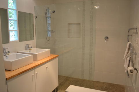 Tin House In Tanunda - Northern Rivers Accommodation 5