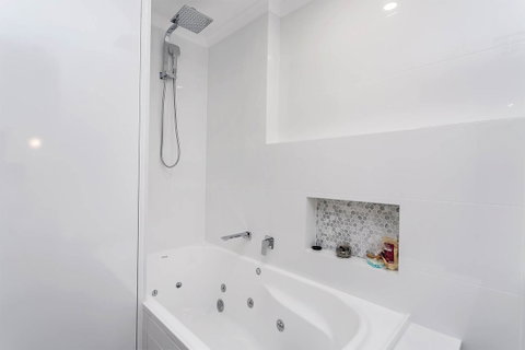 Heart Of Glenelg BnB - Northern Rivers Accommodation 4