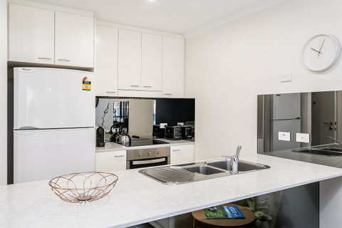 Heart Of Glenelg BnB - Northern Rivers Accommodation 6