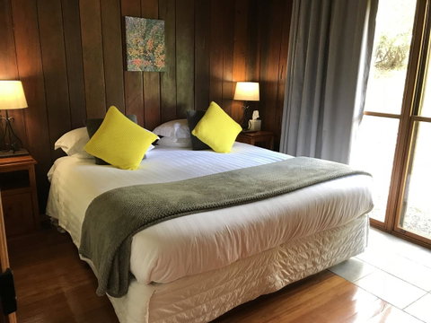 Ghost Hill Road Retreat - Northern Rivers Accommodation 4