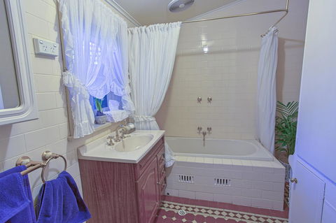 Tanunda Cottages - Northern Rivers Accommodation 14