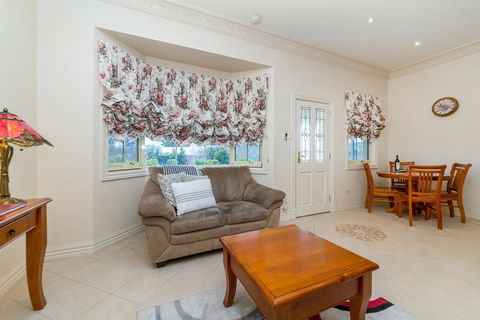 Barossa Vineyard Cottages - Northern Rivers Accommodation 17