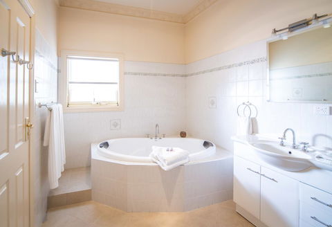 Barossa Vineyard Cottages - Northern Rivers Accommodation 33