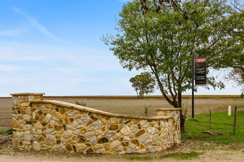 Barossa Vineyard Cottages - Northern Rivers Accommodation 9
