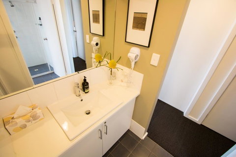 Coorong Waterfront Retreat - Northern Rivers Accommodation 12