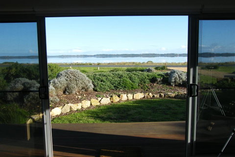 Coorong Waterfront Retreat - Northern Rivers Accommodation 20