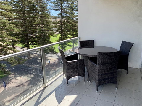 Ensenada Motor Inn And Suites - Northern Rivers Accommodation 43